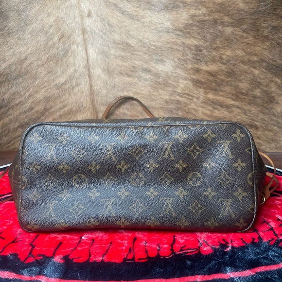 Authentic Louis Vuitton neverfull - Picture 7 of 16